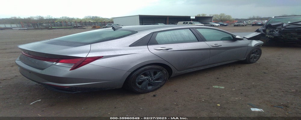 KMHLM4AG4NU359738 2022 HYUNDAI ELANTRA photo no. 4