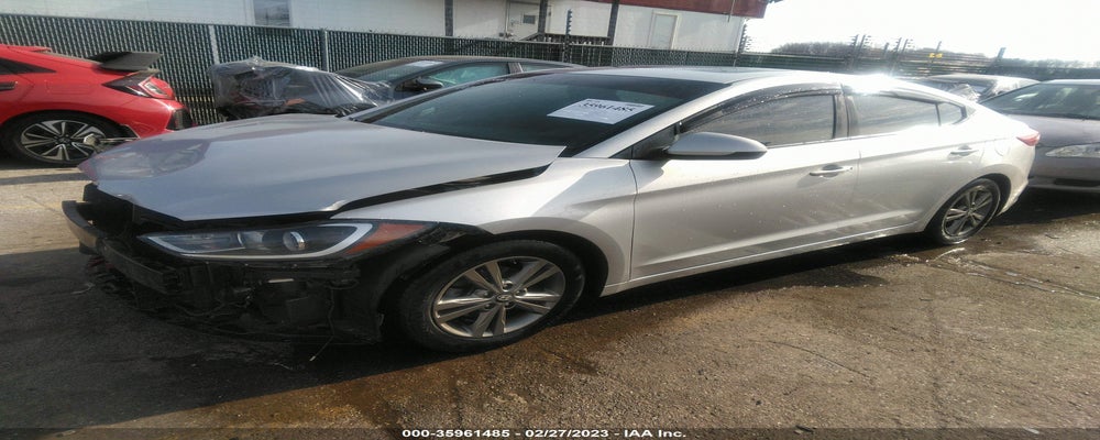 5NPD84LF2JH293910 2018 HYUNDAI ELANTRA photo no. 2