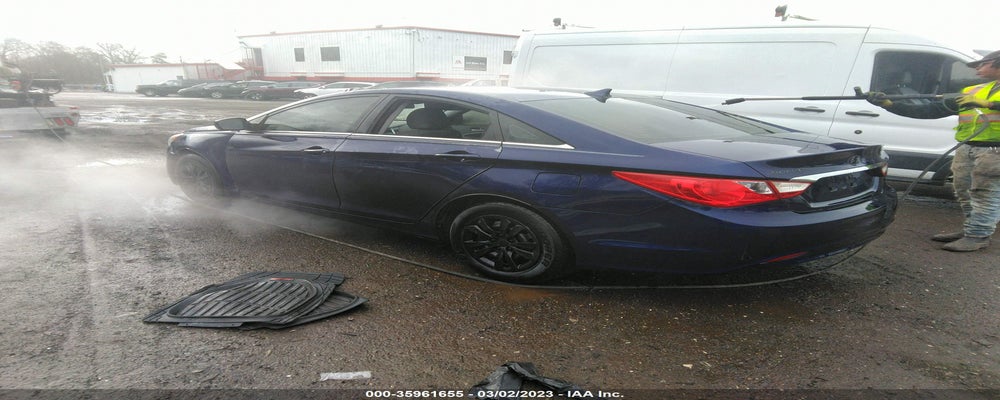 5NPEB4AC3BH240861 2011 HYUNDAI SONATA photo no. 3