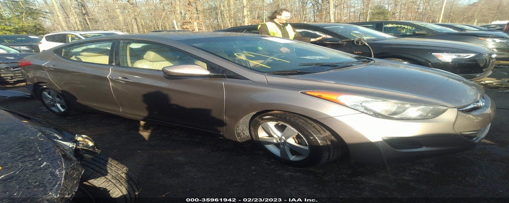 5NPDH4AE7DH321263 2013 HYUNDAI ELANTRA photo no. 9