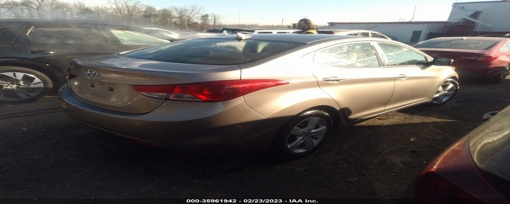 5NPDH4AE7DH321263 2013 HYUNDAI ELANTRA photo no. 4