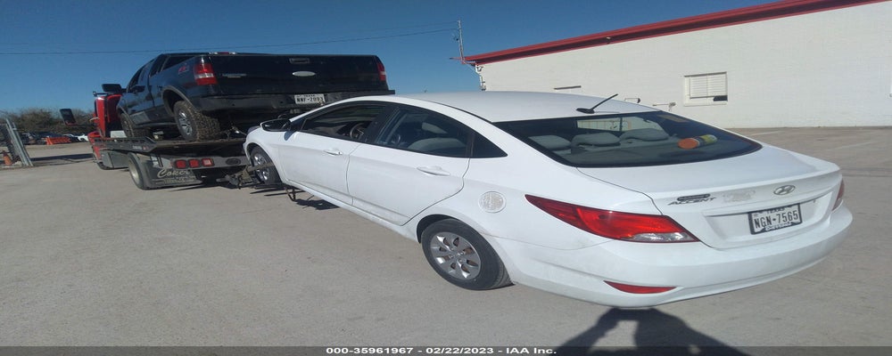 KMHCT4AE7GU130815 2016 HYUNDAI ACCENT photo no. 3