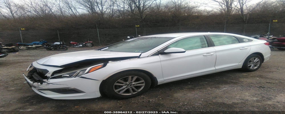 5NPE24AF6FH205280 2015 HYUNDAI SONATA photo no. 2