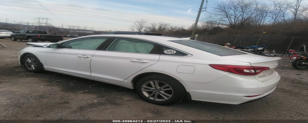 5NPE24AF6FH205280 2015 HYUNDAI SONATA photo no. 3
