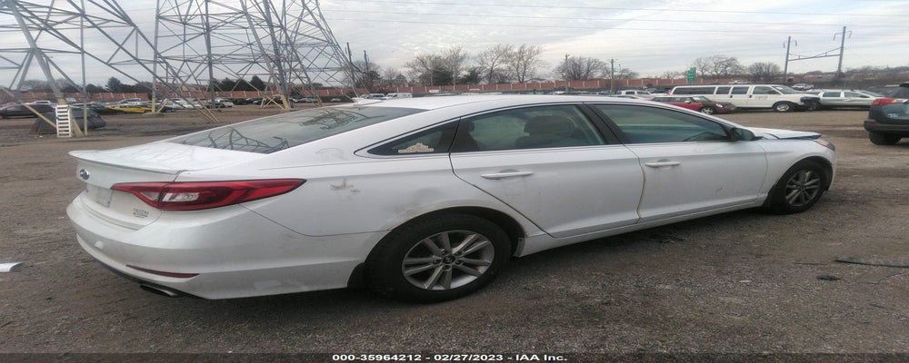 5NPE24AF6FH205280 2015 HYUNDAI SONATA photo no. 4