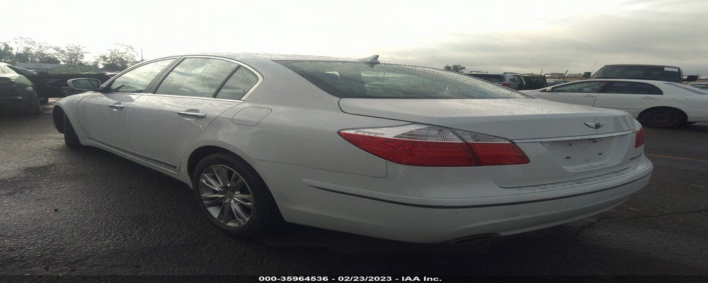 KMHGC4DF5BU135025 2011 HYUNDAI GENESIS photo no. 3
