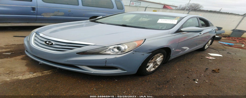 5NPEB4AC6BH136056 2011 HYUNDAI SONATA photo no. 2