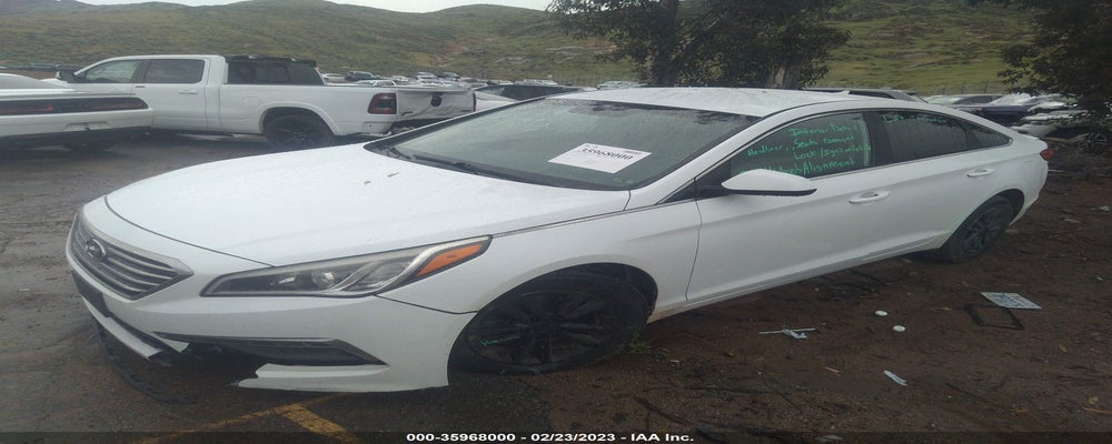 5NPE24AF4FH259211 2015 HYUNDAI SONATA photo no. 2