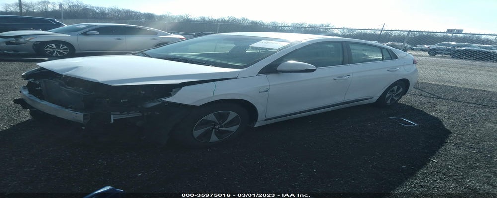 KMHC75LC3HU031996 2017 HYUNDAI IONIQ photo no. 2