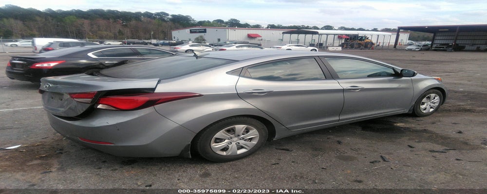KMHDH4AE7GU492620 2016 HYUNDAI ELANTRA photo no. 4