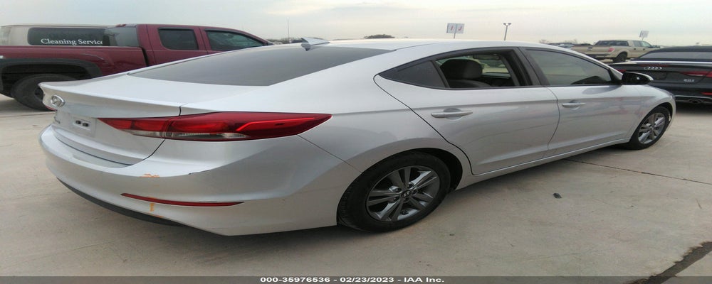 5NPD84LF7HH021685 2017 HYUNDAI ELANTRA photo no. 4