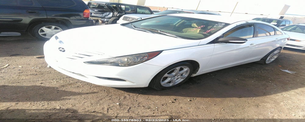 5NPEB4AC2BH011569 2011 HYUNDAI SONATA photo no. 2