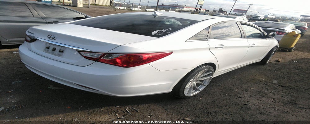 5NPEB4AC2BH011569 2011 HYUNDAI SONATA photo no. 4