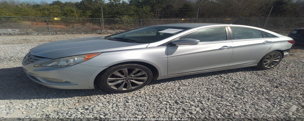5NPEC4AC0BH258652 2011 HYUNDAI SONATA photo no. 2