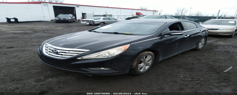 5NPEC4AC9BH113156 2011 HYUNDAI SONATA photo no. 2