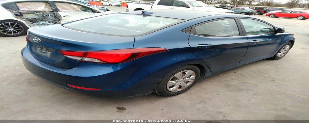 KMHDH4AE8GU617995 2016 HYUNDAI ELANTRA photo no. 4