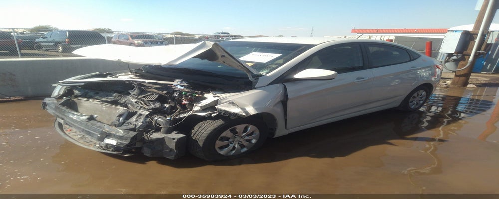 KMHCT4AE2FU867855 2015 HYUNDAI ACCENT photo no. 2