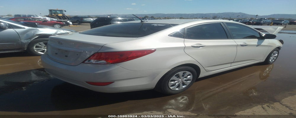 KMHCT4AE2FU867855 2015 HYUNDAI ACCENT photo no. 4