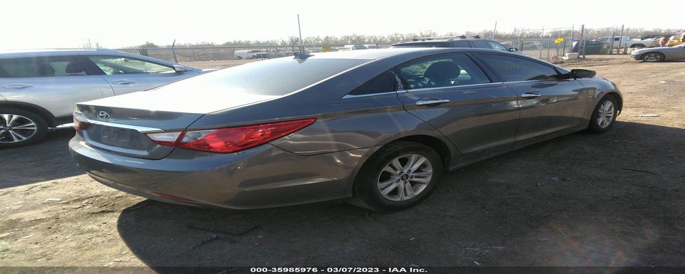 5NPEB4AC0BH226268 2011 HYUNDAI SONATA photo no. 4