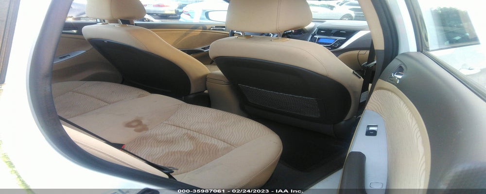 KMHCU4AE2DU460984 2013 HYUNDAI ACCENT photo no. 8