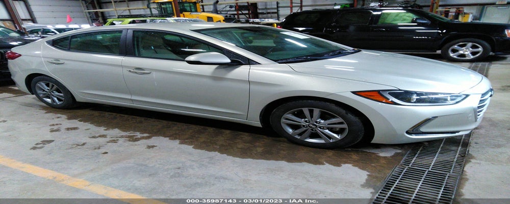 KMHD84LF6HU209552 2017 HYUNDAI ELANTRA photo no. 4