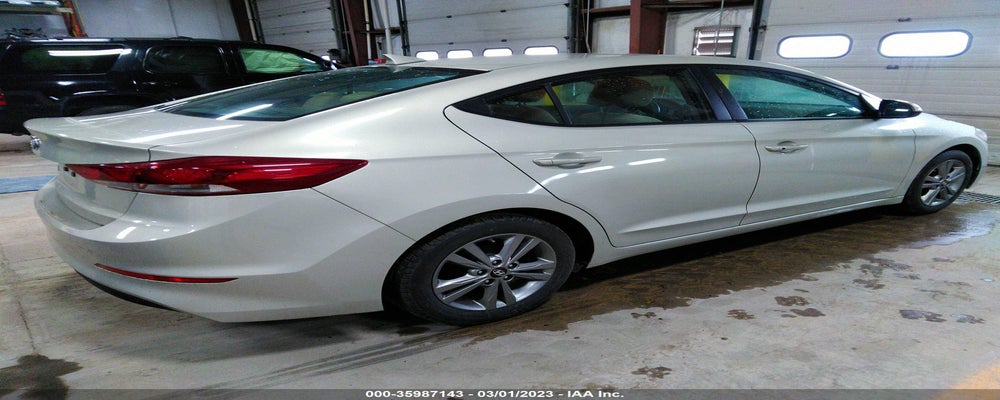 KMHD84LF6HU209552 2017 HYUNDAI ELANTRA photo no. 4