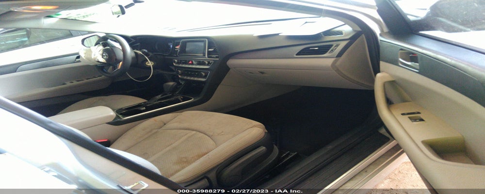 5NPE24AF8JH627401 2018 HYUNDAI SONATA photo no. 5