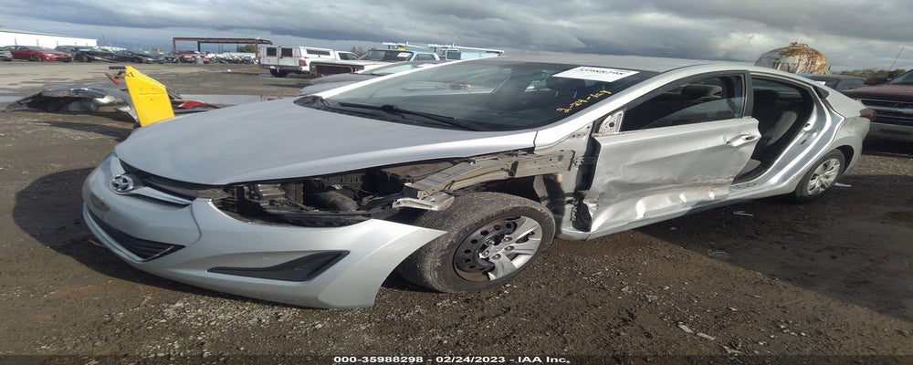 5NPDH4AE6GH745456 2016 HYUNDAI ELANTRA photo no. 2