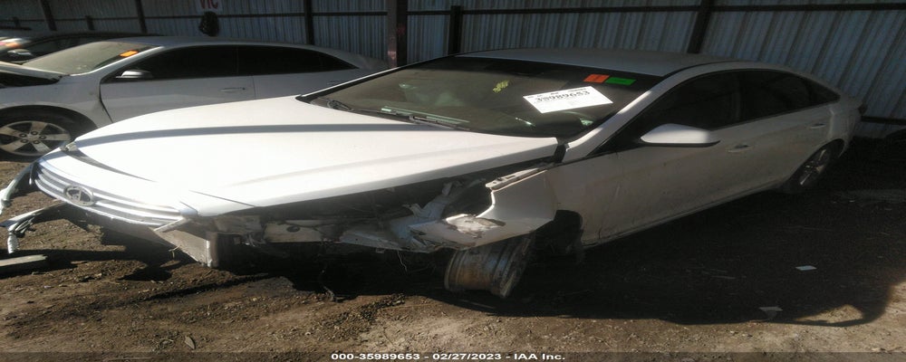 5NPE24AF2FH174321 2015 HYUNDAI SONATA photo no. 2