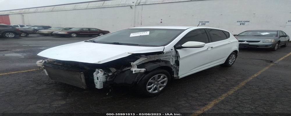 KMHCT5AE4DU078867 2013 HYUNDAI ACCENT photo no. 2