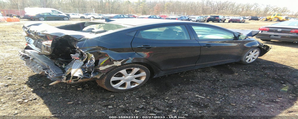 5NPDH4AE8DH327041 2013 HYUNDAI ELANTRA photo no. 4