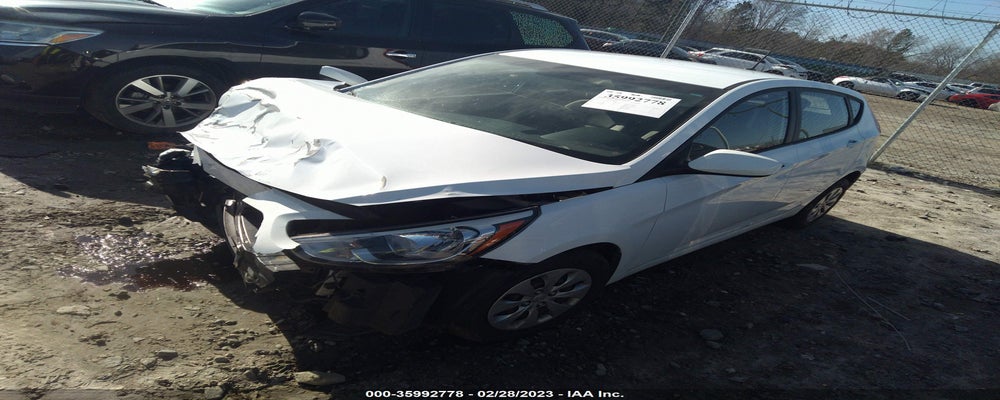 KMHCT5AE2HU298885 2017 HYUNDAI ACCENT photo no. 2