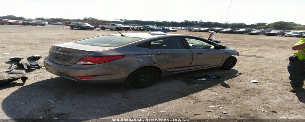 KMHCT4AE7HU365152 2017 HYUNDAI ACCENT photo no. 4
