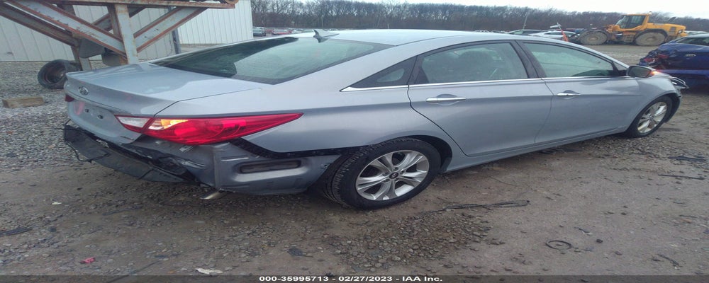 5NPEC4AC0BH232228 2011 HYUNDAI SONATA photo no. 4