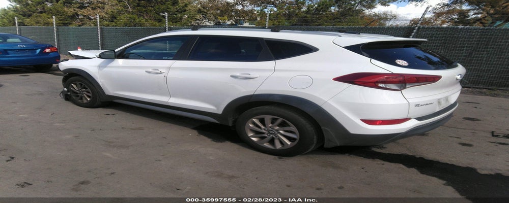 KM8J33A47HU284810 2017 HYUNDAI TUCSON photo no. 3