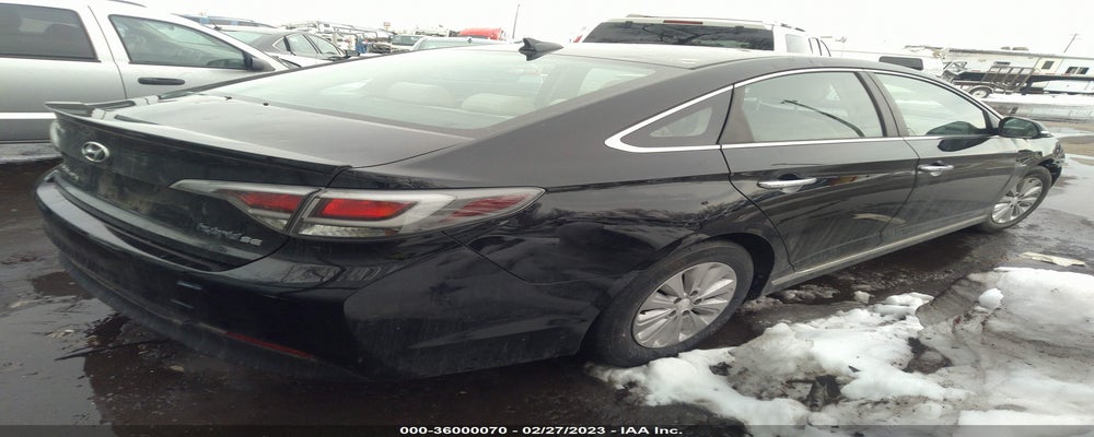 KMHE24L16HA055338 2017 HYUNDAI SONATA photo no. 4