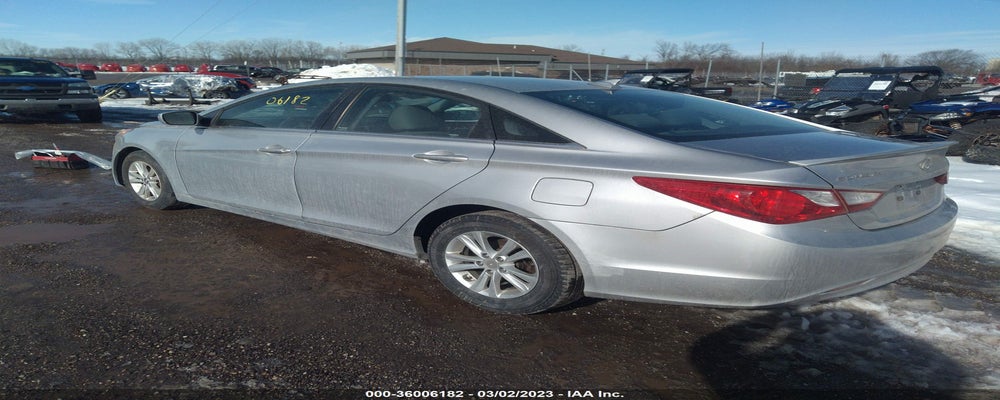 5NPEB4AC2DH623130 2013 HYUNDAI SONATA photo no. 3