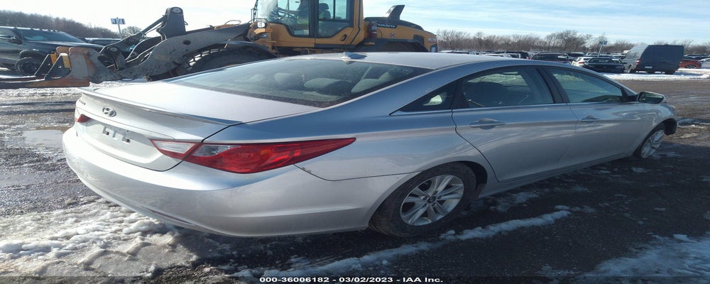 5NPEB4AC2DH623130 2013 HYUNDAI SONATA photo no. 4