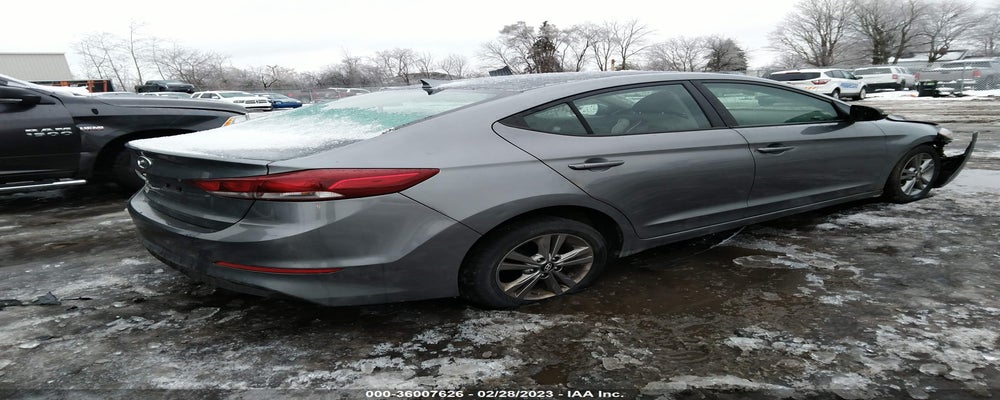 KMHD84LF0HU243261 2017 HYUNDAI ELANTRA photo no. 4