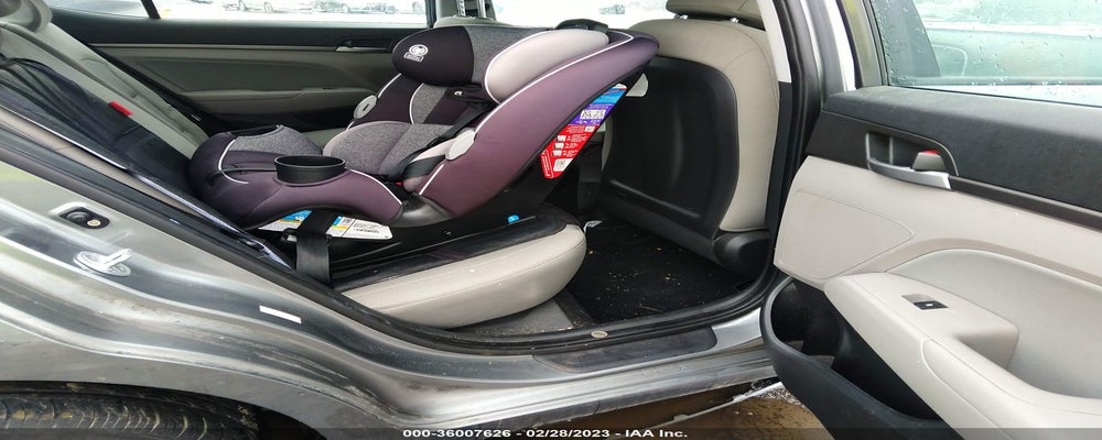 KMHD84LF0HU243261 2017 HYUNDAI ELANTRA photo no. 8