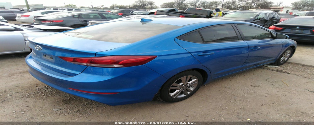 KMHD84LF6HU371973 2017 HYUNDAI ELANTRA photo no. 4