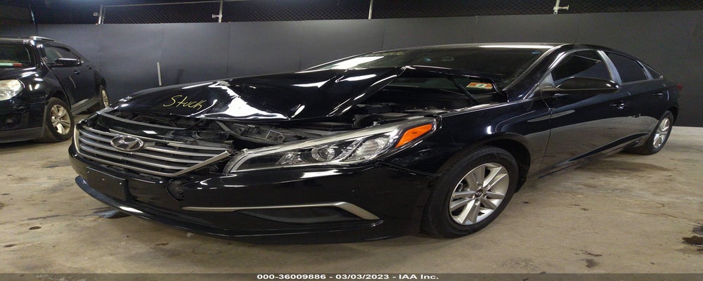 5NPE24AF0HH510258 2017 HYUNDAI SONATA photo no. 2