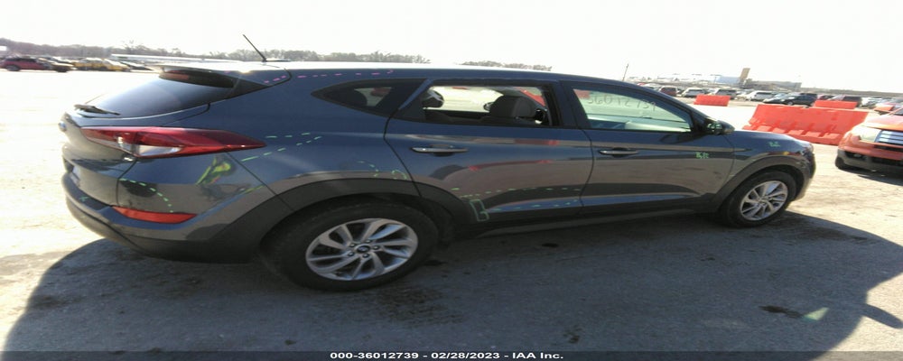 KM8J23A43HU475983 2017 HYUNDAI TUCSON photo no. 4