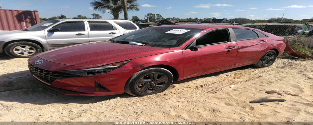 KMHLM4AG8PU395564 2023 HYUNDAI ELANTRA photo no. 2