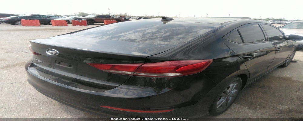 5NPD84LFXHH004704 2017 HYUNDAI ELANTRA photo no. 4