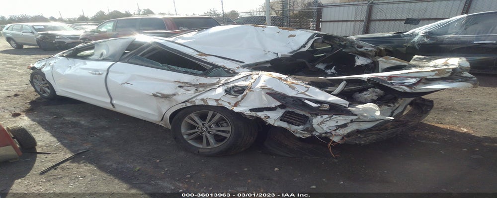 5NPD84LF3JH284598 2018 HYUNDAI ELANTRA photo no. 3
