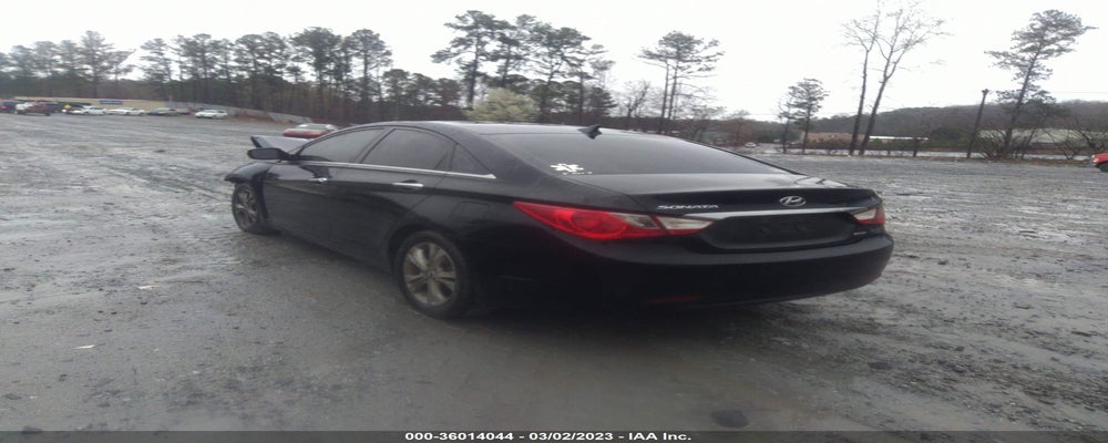 5NPEC4AC1BH132168 2011 HYUNDAI SONATA photo no. 3
