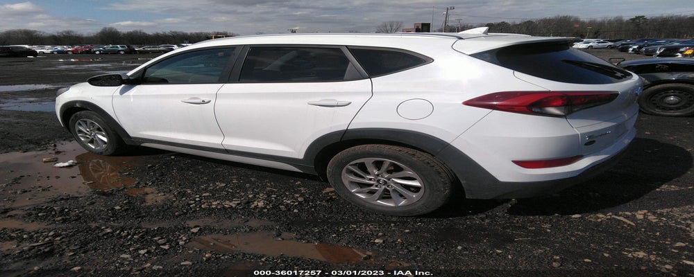 KM8J33A4XJU623226 2018 HYUNDAI TUCSON photo no. 3