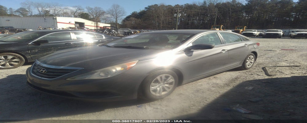 5NPEB4AC4BH285307 2011 HYUNDAI SONATA photo no. 2