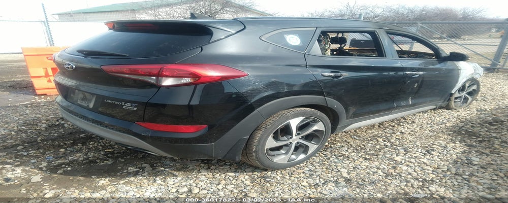 KM8J3CA27JU639379 2018 HYUNDAI TUCSON photo no. 4
